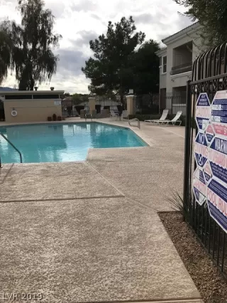 Photo #5: 2062351 Listing