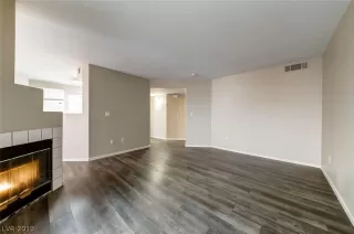 Photo #5: 2062460 Listing 