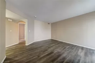 Photo #6: 2062460 Listing 