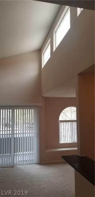 Photo #5: 2062543 Listing 