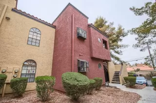 Photo #1: 2062549 Listing