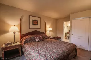 Photo #5: 2062549 Listing