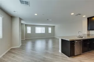 Photo #3: 2062612 Listing 