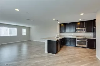 Photo #4: 2062612 Listing 