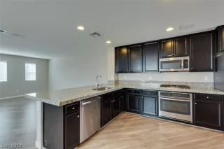 Photo #5: 2062612 Listing 