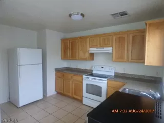 Photo #4: 2062620 Listing 