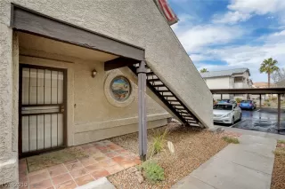 Photo #1: 2062633 Listing