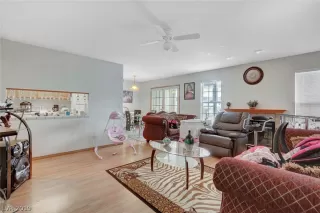 Photo #2: 2062633 Listing