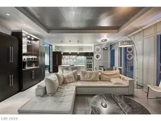 Photo #5: 2062663 Listing