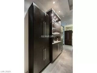 Photo #6: 2062663 Listing