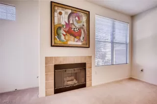 Photo #4: 2062765 Listing