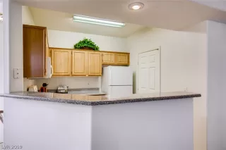 Photo #5: 2062765 Listing