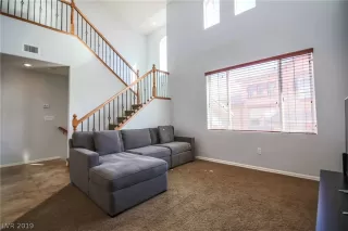 Photo #4: 2062777 Listing