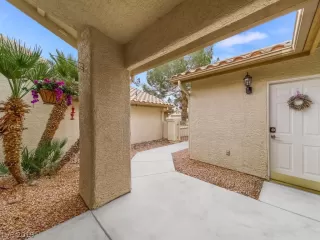 Photo #4: 2062840 Listing