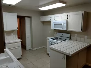 Photo #2: 2062928 Listing 