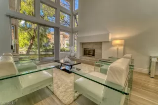 Photo #2: 2062961 Listing 