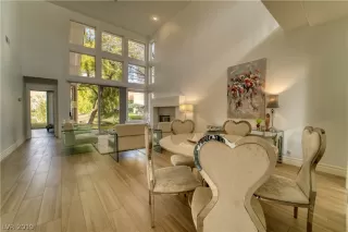 Photo #4: 2062961 Listing 