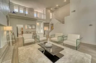 Photo #5: 2062961 Listing 