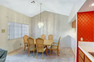 Photo #6: 2062971 Listing