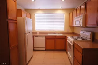 Photo #4: 2062978 Listing 