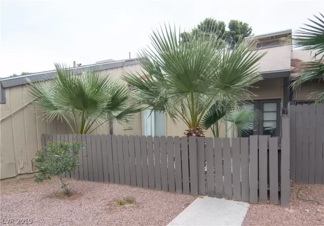 MLS: 2063087 Condo For Sale