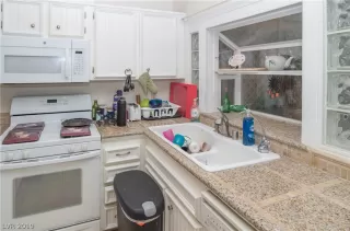 Photo #4: 2063087 Listing