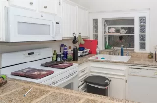 Photo #5: 2063087 Listing