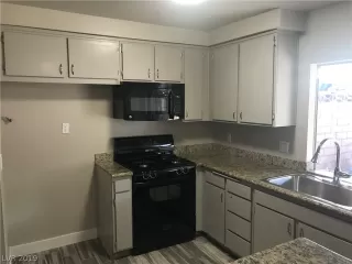 Photo #4: 2063098 Listing