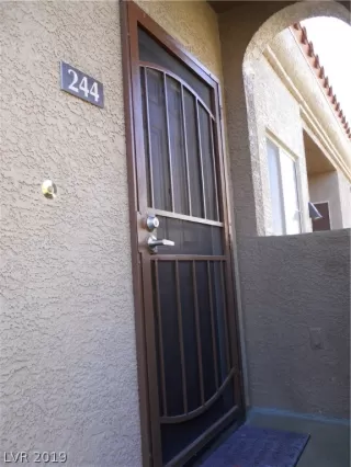 Photo #3: 2063204 Listing