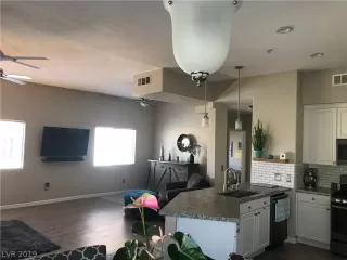 Photo #4: 2063204 Listing