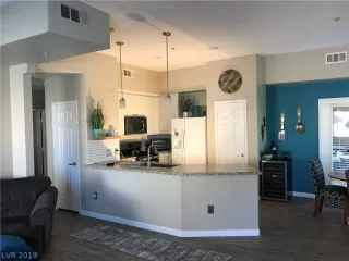 Photo #6: 2063204 Listing