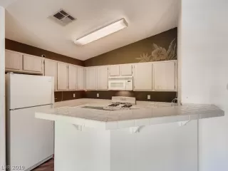 Photo #2: 2063313 Listing