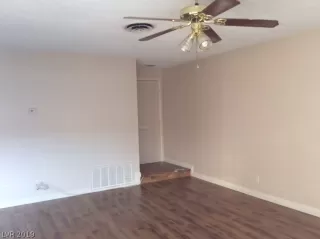 Photo #5: 2063353 Listing