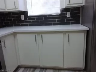 Photo #2: 2063373 Listing