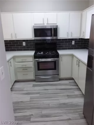 Photo #5: 2063373 Listing