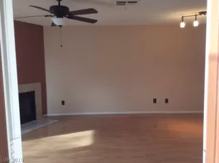 Photo #2: 2063381 Listing