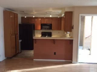 Photo #5: 2063381 Listing