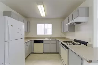 Photo #3: 2063403 Listing 