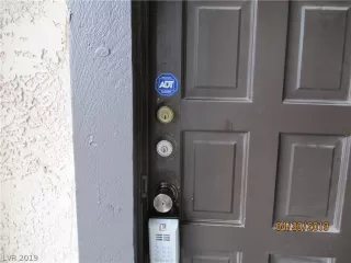 Photo #3: 2063430 Listing