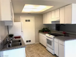 Photo #2: 2063472 Listing