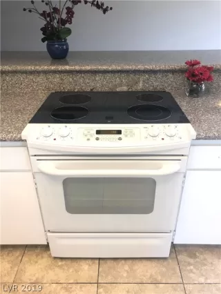 Photo #3: 2063472 Listing