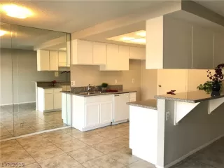 Photo #4: 2063472 Listing