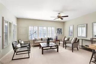 Photo #3: 2063491 Listing