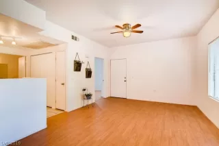 Photo #6: 2063539 Listing