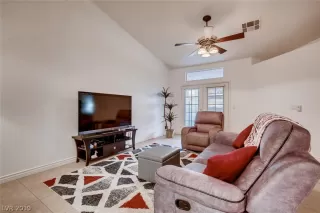 Photo #5: 2063542 Listing