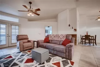 Photo #6: 2063542 Listing