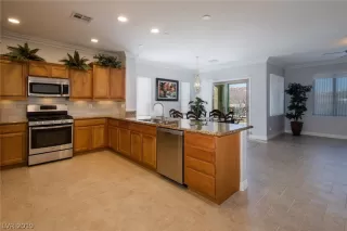 Photo #6: 2063556 Listing