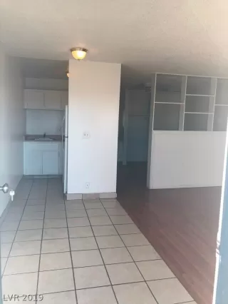 Photo #3: 2063588 Listing 