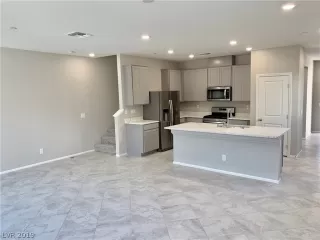 Photo #1: 2063689 Listing