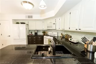 Photo #5: 2063754 Listing 